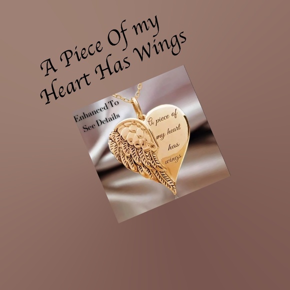💖 Engraved Remembrance Wing & Heart Necklace NWT Gold Plated 💖Size is about 1" - Picture 1 of 4